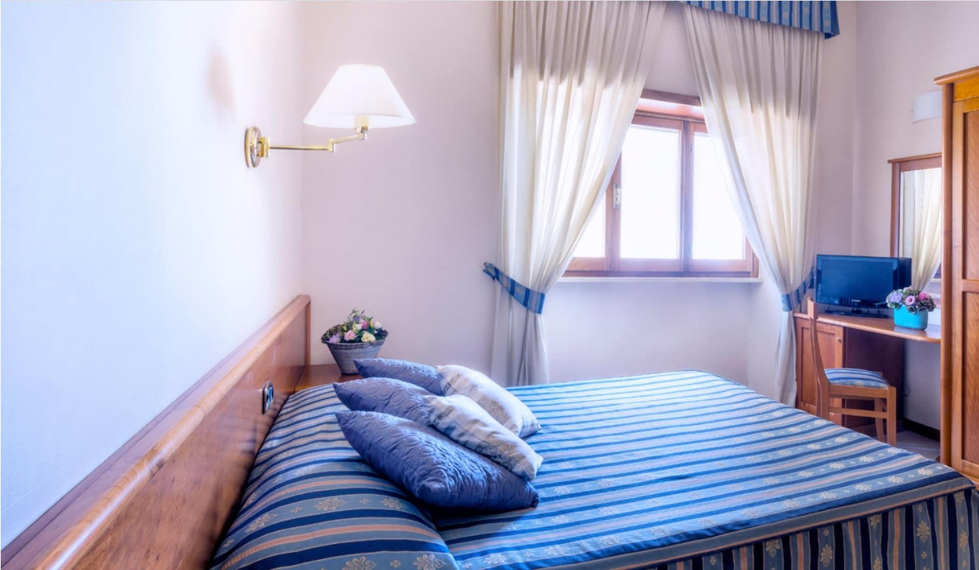 נטונו Astura Palace Hotel מראה חיצוני תמונה