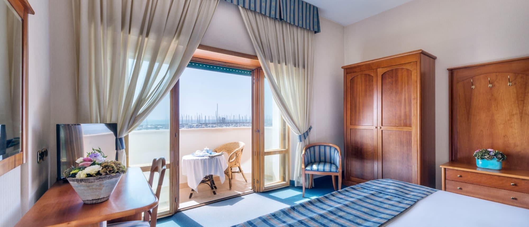נטונו Astura Palace Hotel מראה חיצוני תמונה