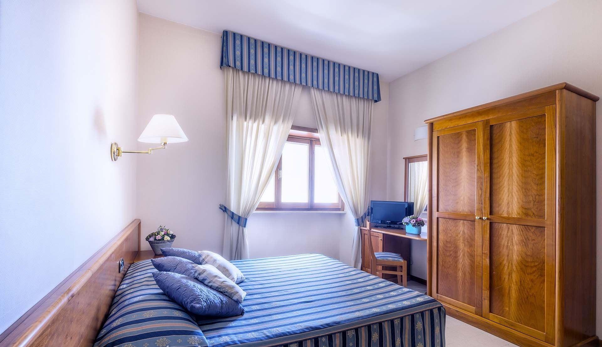 נטונו Astura Palace Hotel מראה חיצוני תמונה