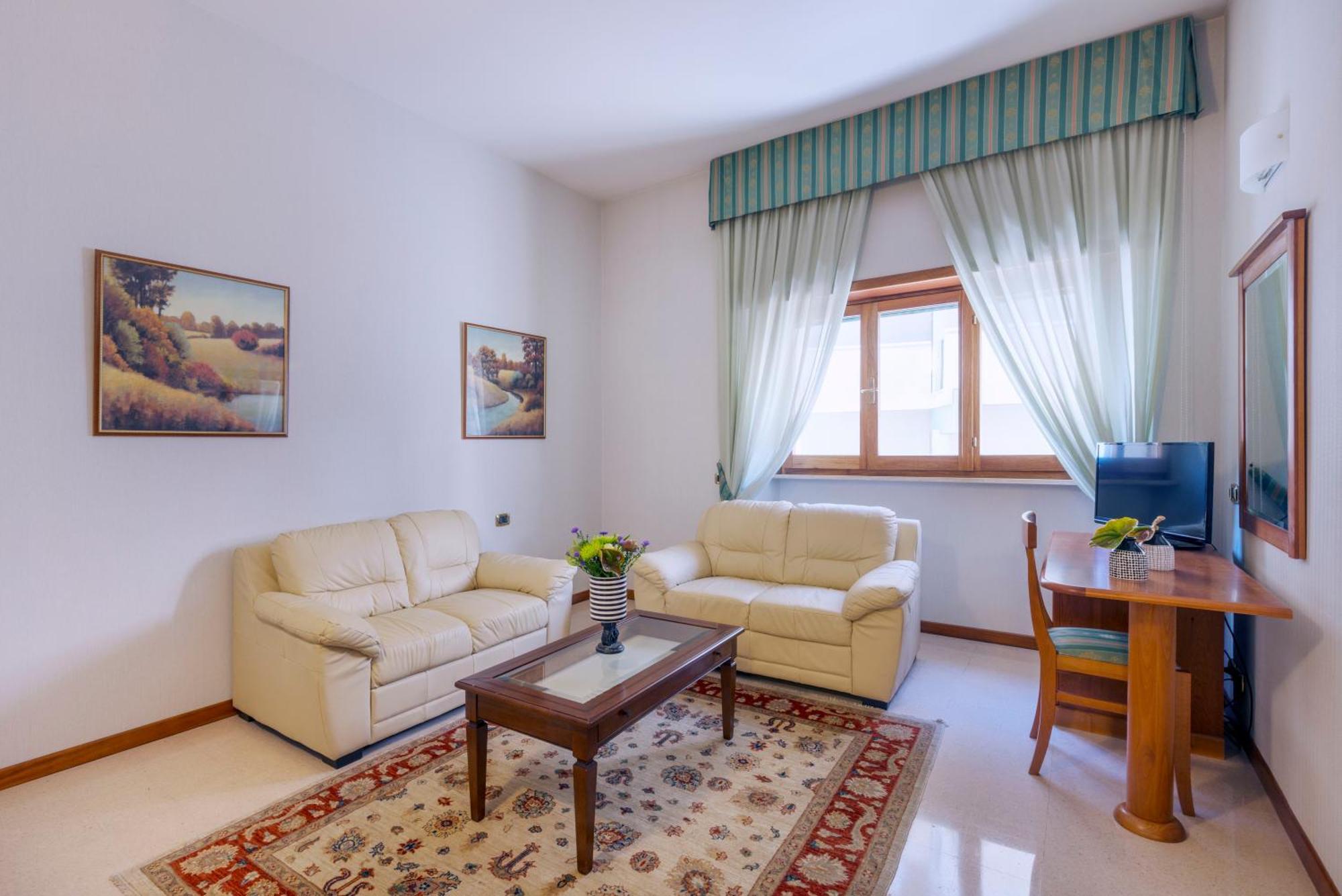 נטונו Astura Palace Hotel מראה חיצוני תמונה