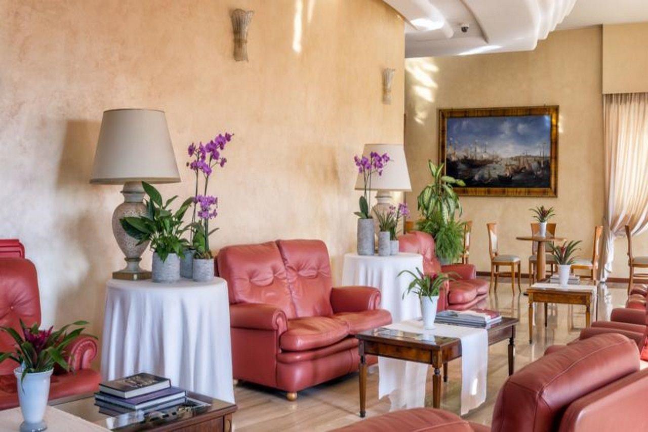נטונו Astura Palace Hotel מראה חיצוני תמונה