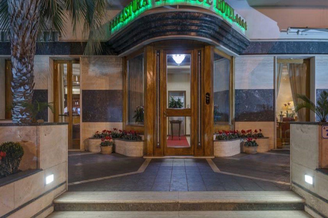 נטונו Astura Palace Hotel מראה חיצוני תמונה